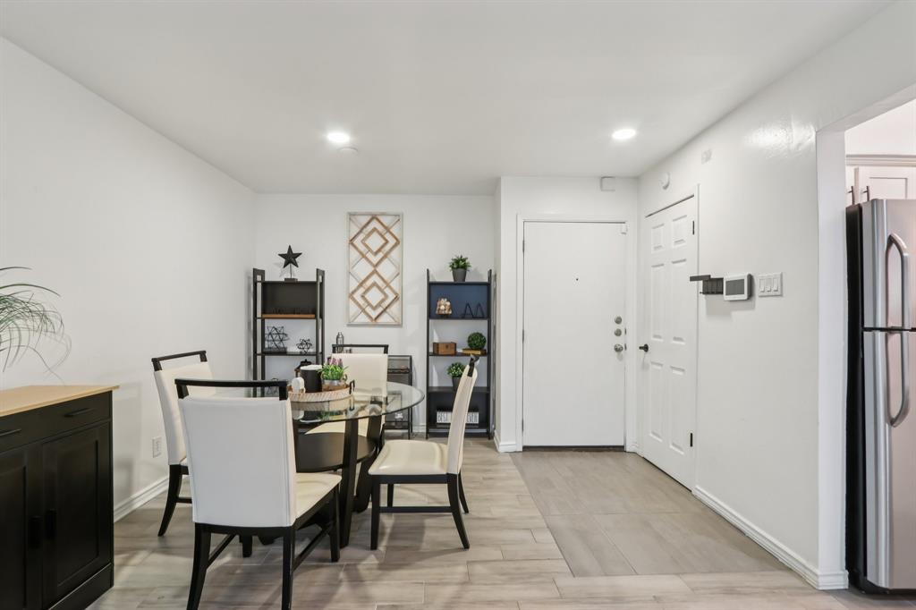 River Oaks Condos - Residential