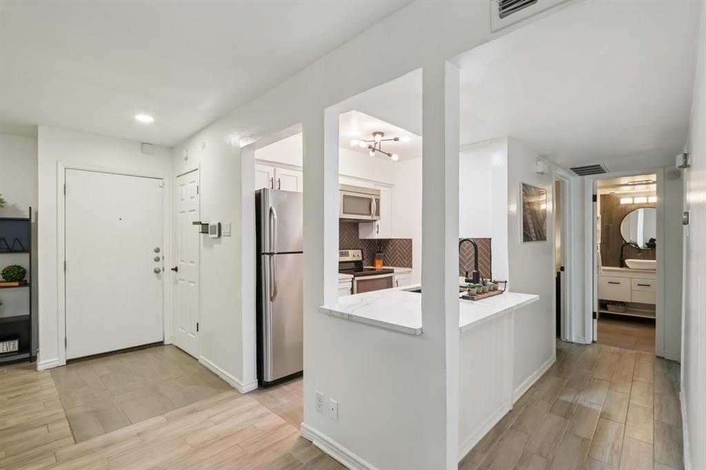 River Oaks Condos - Residential