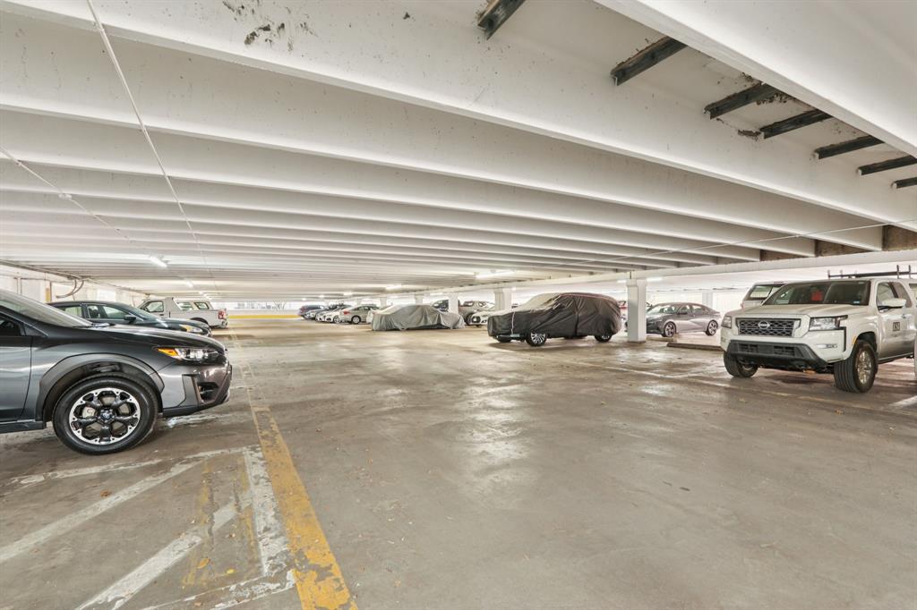 River Oaks Condos - Residential