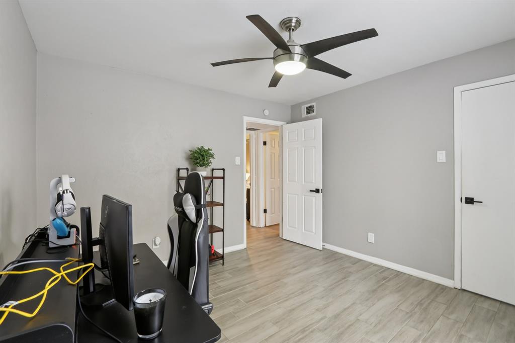 River Oaks Condos - Residential