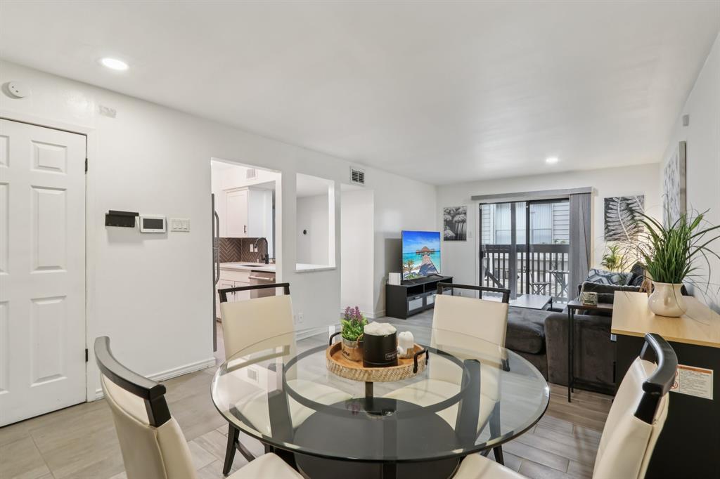 River Oaks Condos - Residential