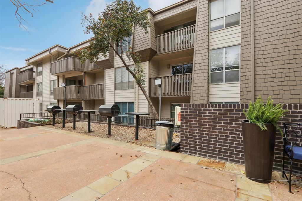River Oaks Condos - Residential