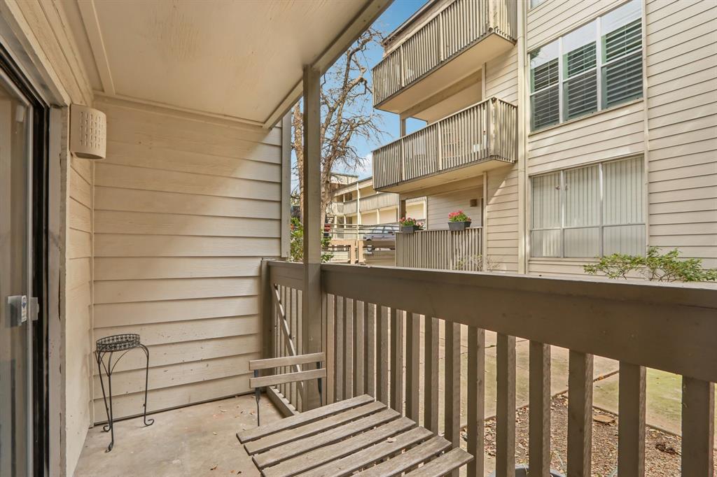 River Oaks Condos - Residential