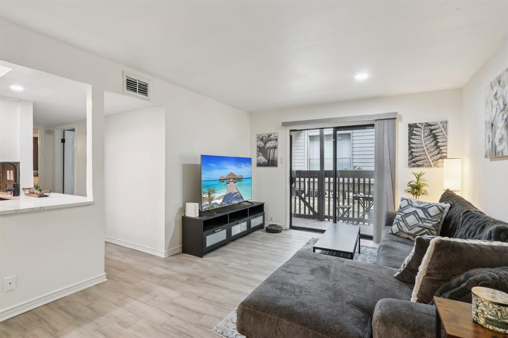 River Oaks Condos - Residential