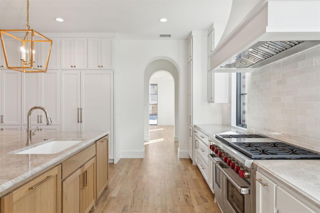 WHITE ROCK BLUFFS - Residential