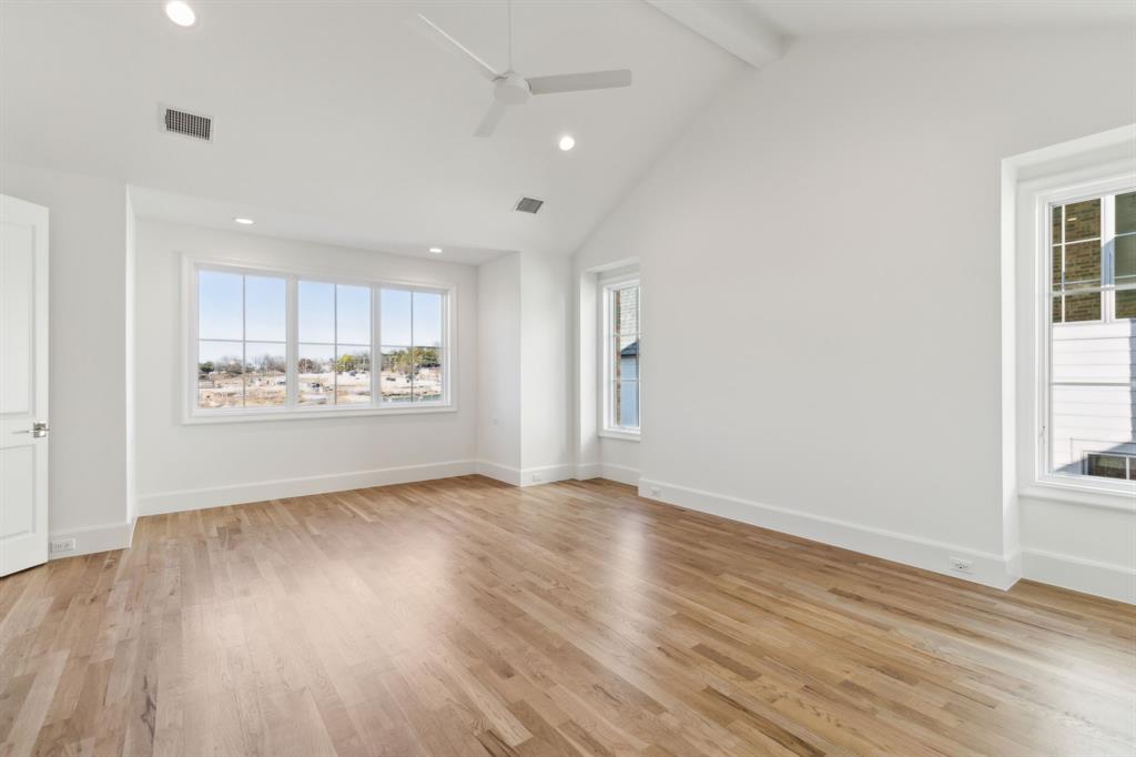 WHITE ROCK BLUFFS - Residential