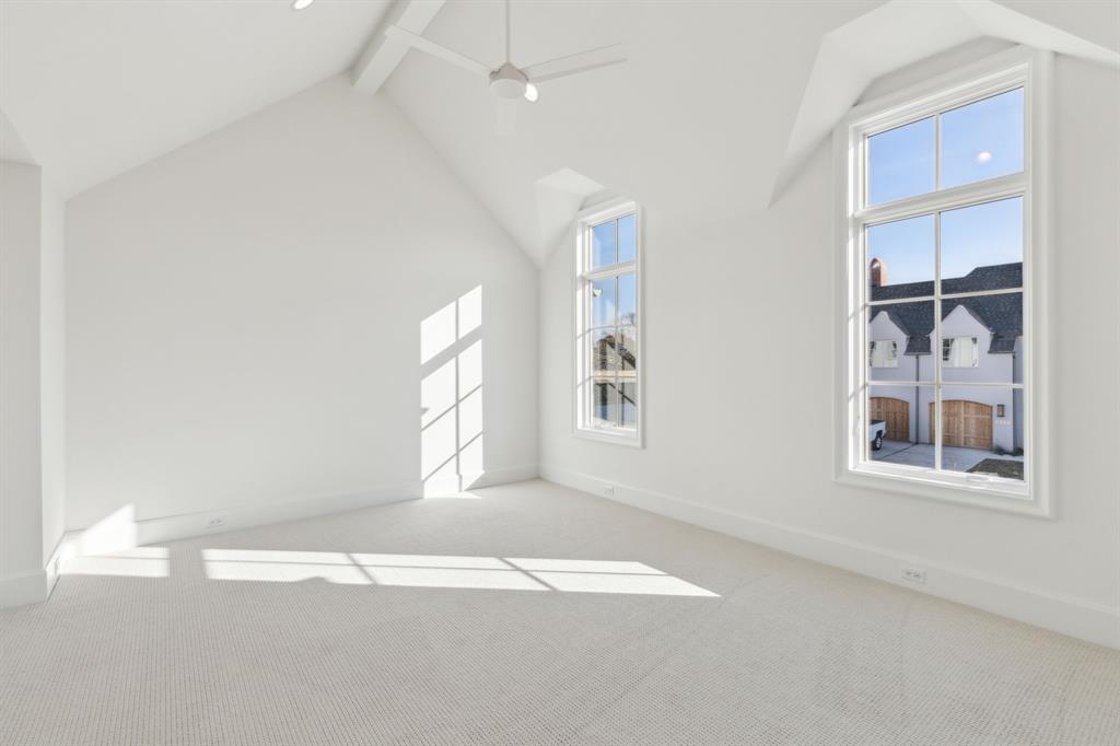 WHITE ROCK BLUFFS - Residential