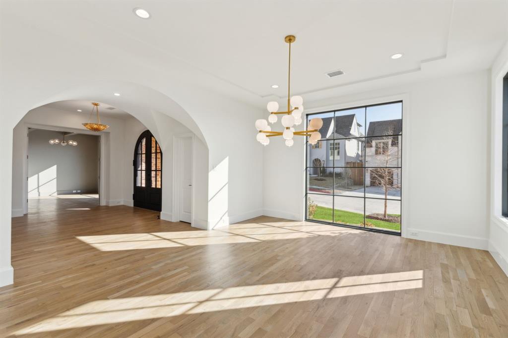WHITE ROCK BLUFFS - Residential