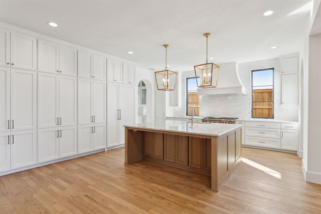 WHITE ROCK BLUFFS - Residential