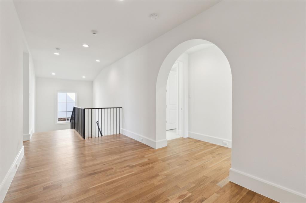 WHITE ROCK BLUFFS - Residential