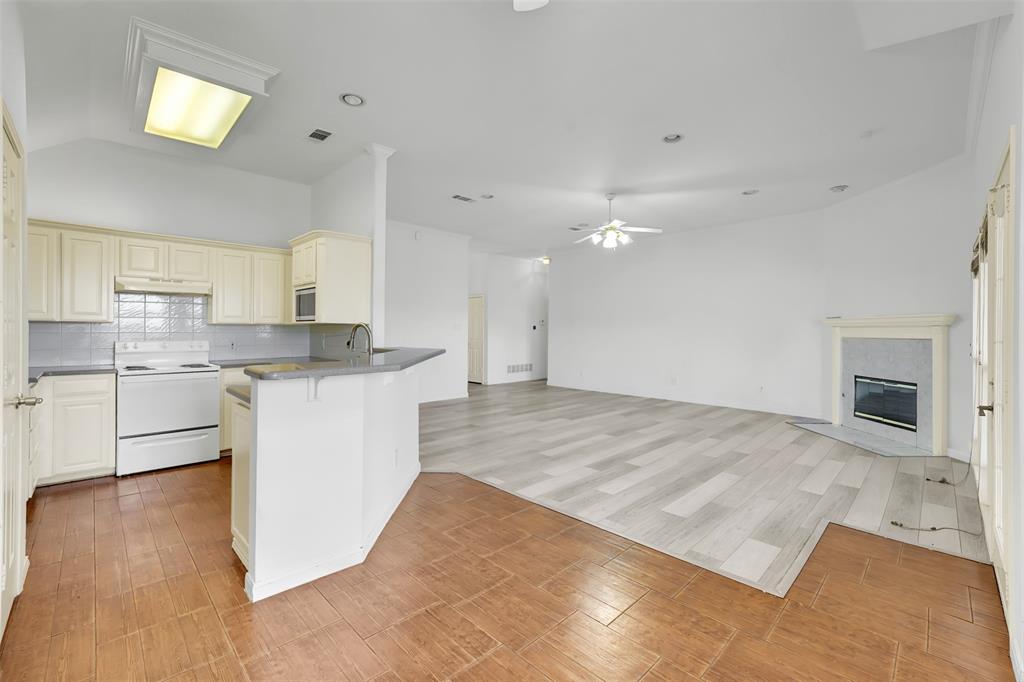 Chantilly Court - Residential