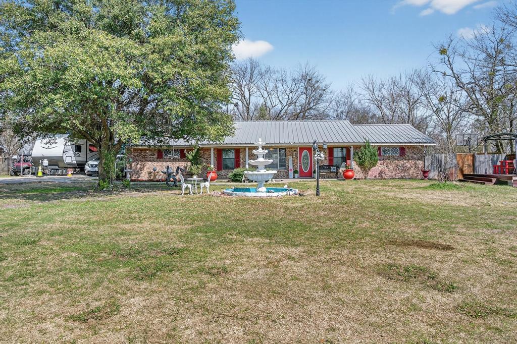 Welcome to country living with room to breathe! This spacious 4-bedroom, 2-bathroom home is located just outside the city limits, offering the perfect blend of peaceful surroundings and convenient access to town — all with no known restrictions.
Step inside to find generous living spaces designed for comfort and gathering. The home features a large kitchen with ample cabinetry and counter space, ideal for everyday living or entertaining guests. Multiple living and dining areas provide flexibility for hosting, working from home, or creating the perfect family retreat.
The oversized primary suite offers plenty of space to unwind, while additional bedrooms provide room for family, guests, or hobbies. Durable flooring throughout makes maintenance easy and practical for everyday life.
Outside, enjoy wide-open outdoor space with mature trees, a welcoming front yard, and plenty of room for animals, equipment, RV parking, or future additions. The backyard deck creates the perfect setting for relaxing evenings, weekend barbecues, or enjoying quiet country sunsets.
With no known restrictions, the possibilities are endless — bring your boats, trailers, business equipment, or simply enjoy the freedom of country living.
If you’ve been searching for space, flexibility, and a home just minutes from town, this property is a must-see!