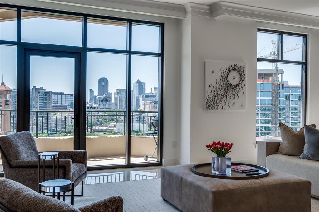 Plaza At Turtle Creek Residence Ph - Residential