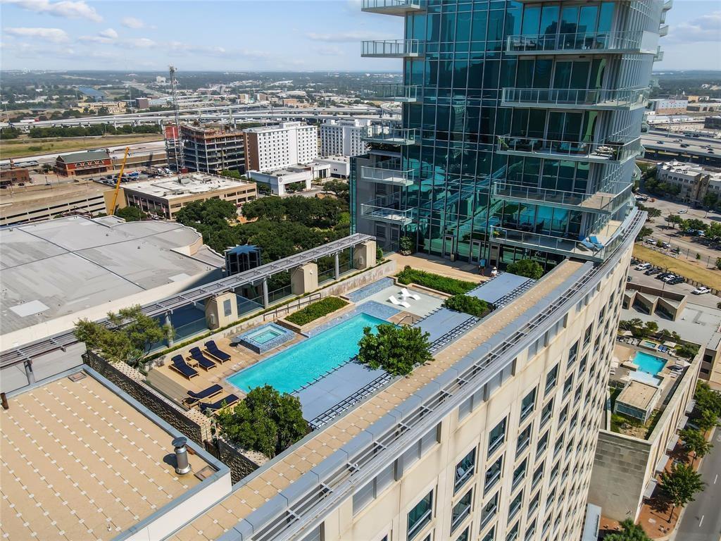 1301 Throckmorton Residences - Residential