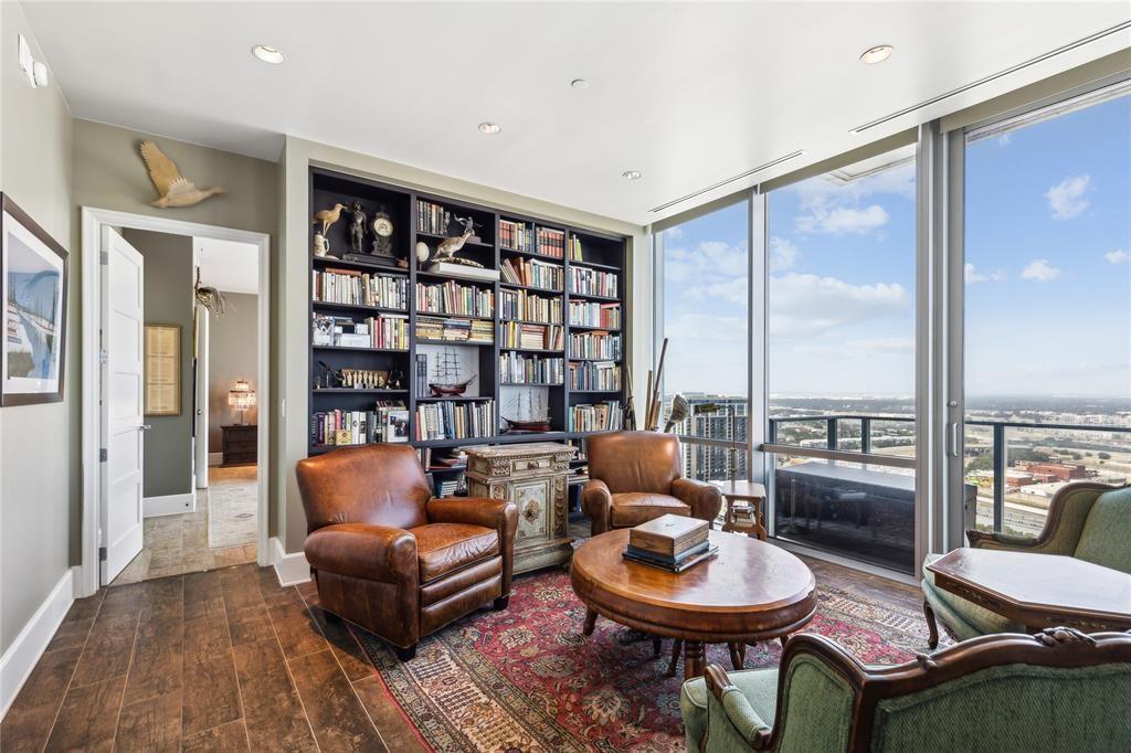 1301 Throckmorton Residences - Residential