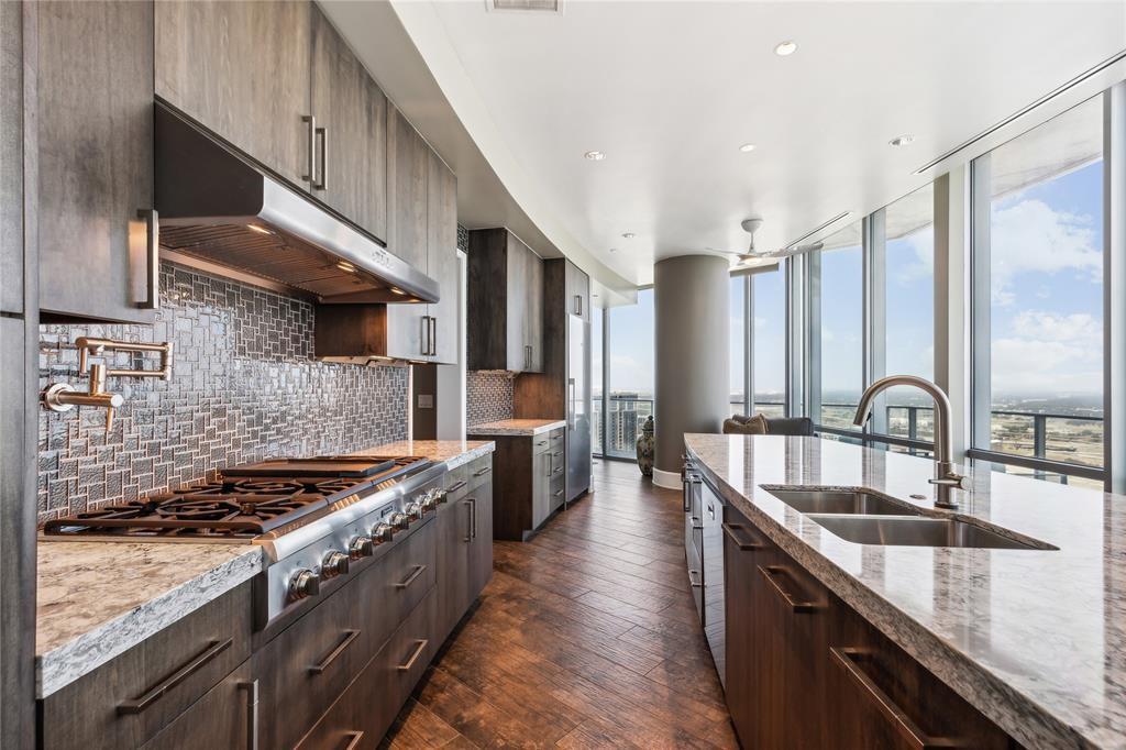 1301 Throckmorton Residences - Residential