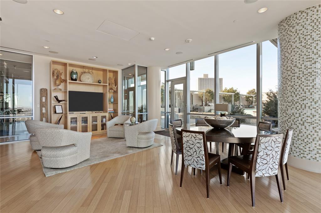 1301 Throckmorton Residences - Residential