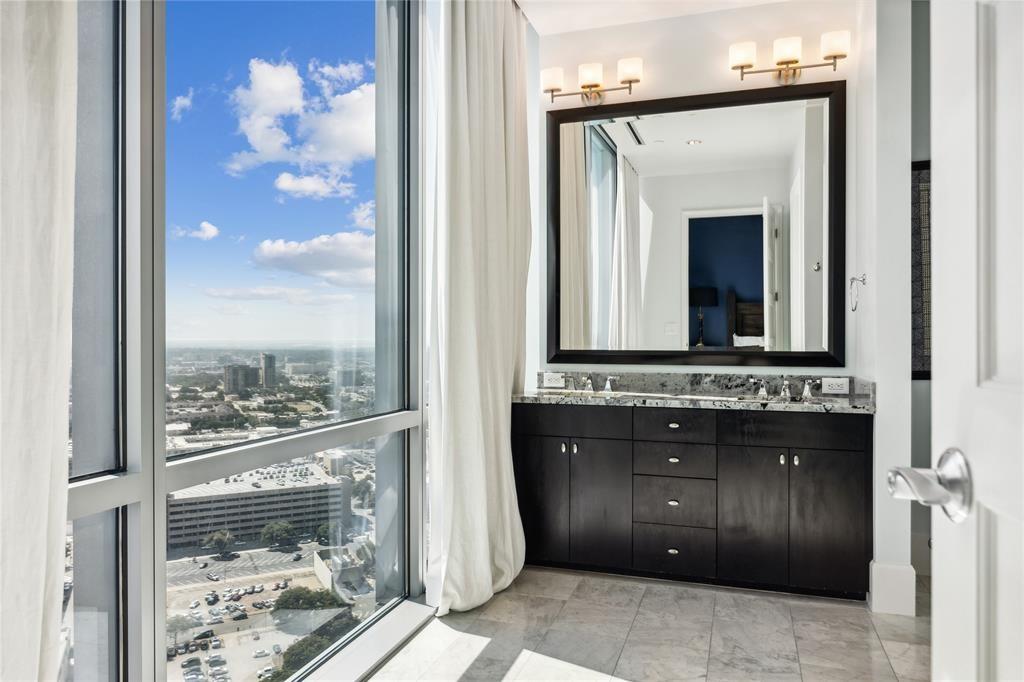 1301 Throckmorton Residences - Residential