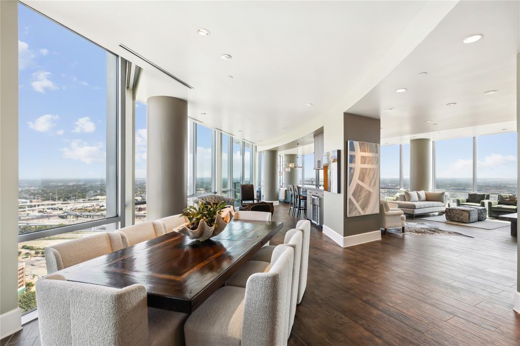 1301 Throckmorton Residences - Residential