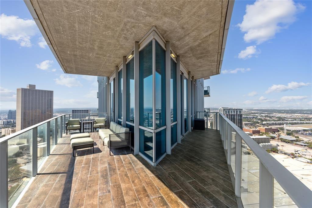 1301 Throckmorton Residences - Residential