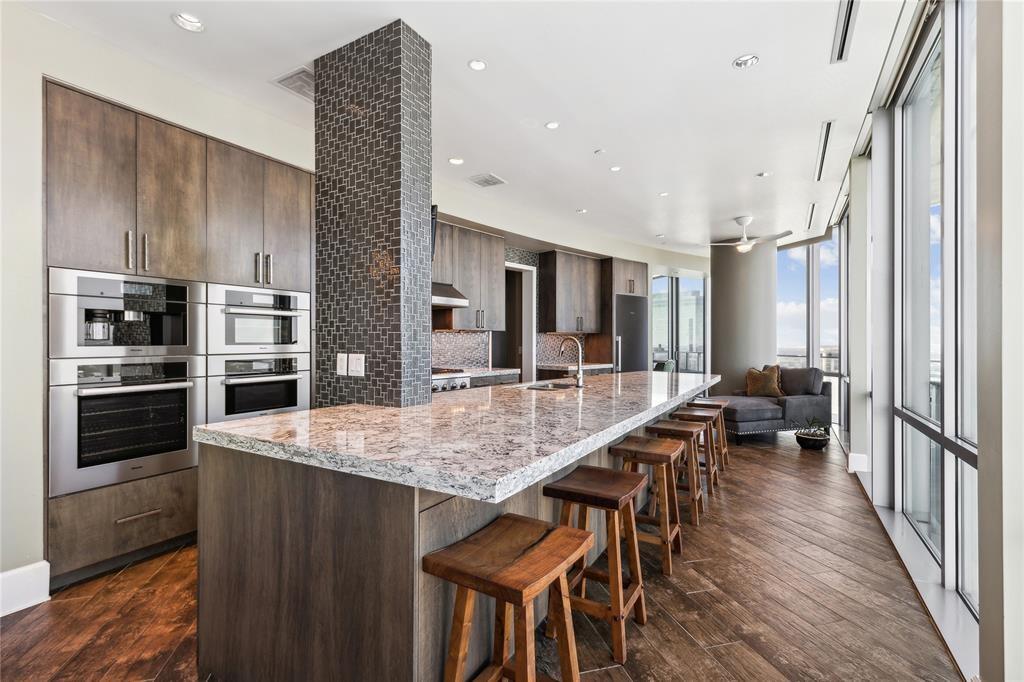 1301 Throckmorton Residences - Residential