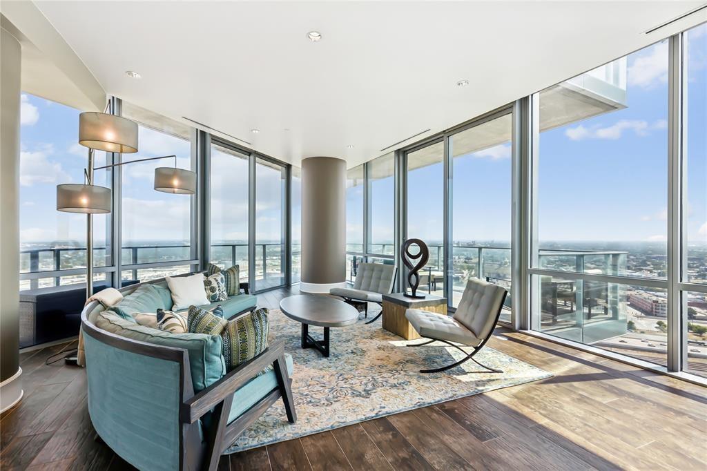 1301 Throckmorton Residences - Residential