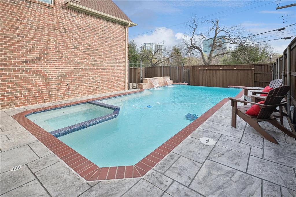 University Hills West 2 - Residential