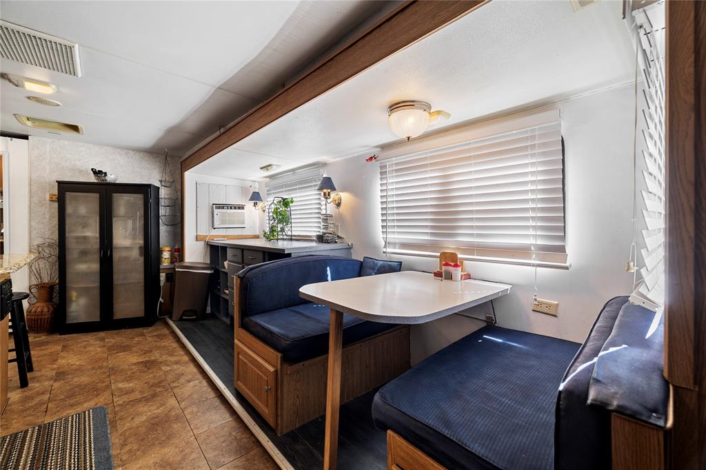 Sun Eagle Bay - Residential