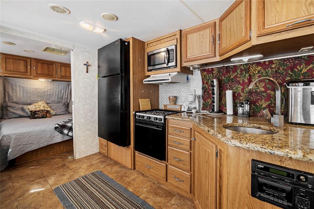Sun Eagle Bay - Residential