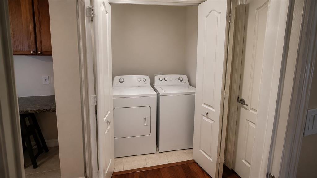 Wyndemere Condos - Residential