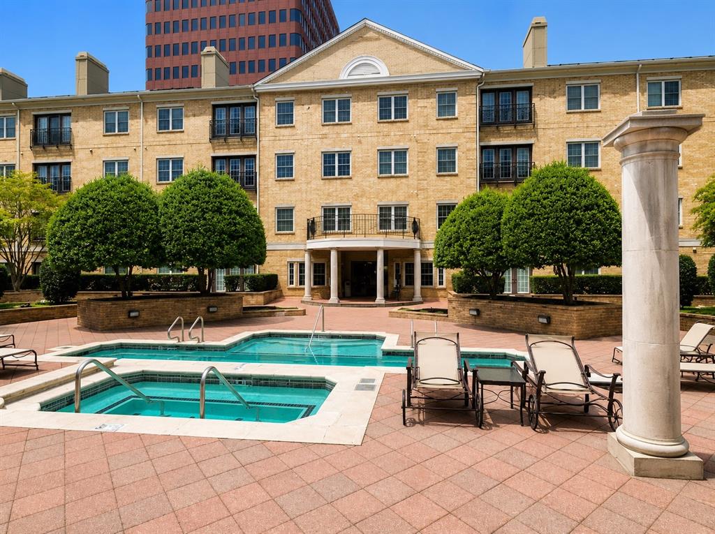Wyndemere Condos - Residential