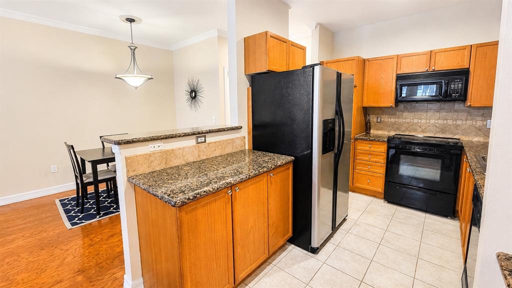 Wyndemere Condos - Residential