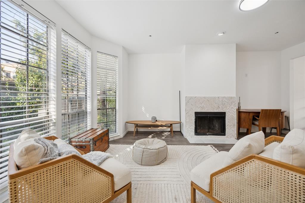 Cole Ave Condo 3919 - Residential