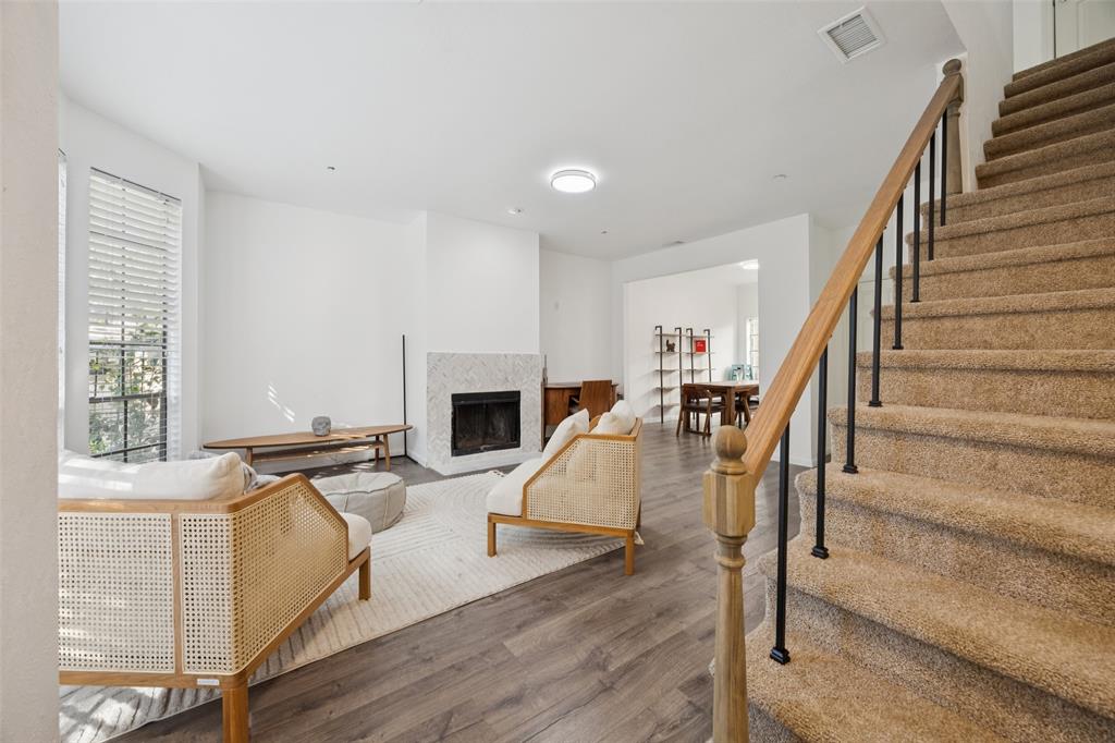 Cole Ave Condo 3919 - Residential