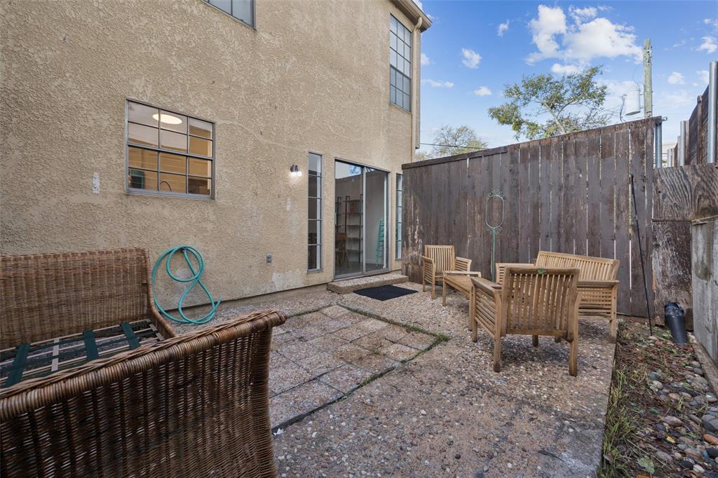 Cole Ave Condo 3919 - Residential