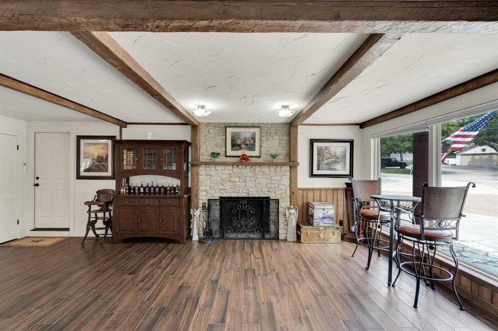Decordova Bend Estate - Residential