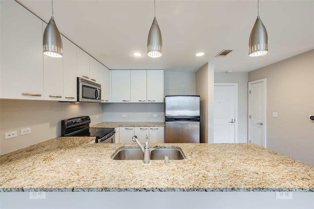 Metropolitan 1200 Main - Residential