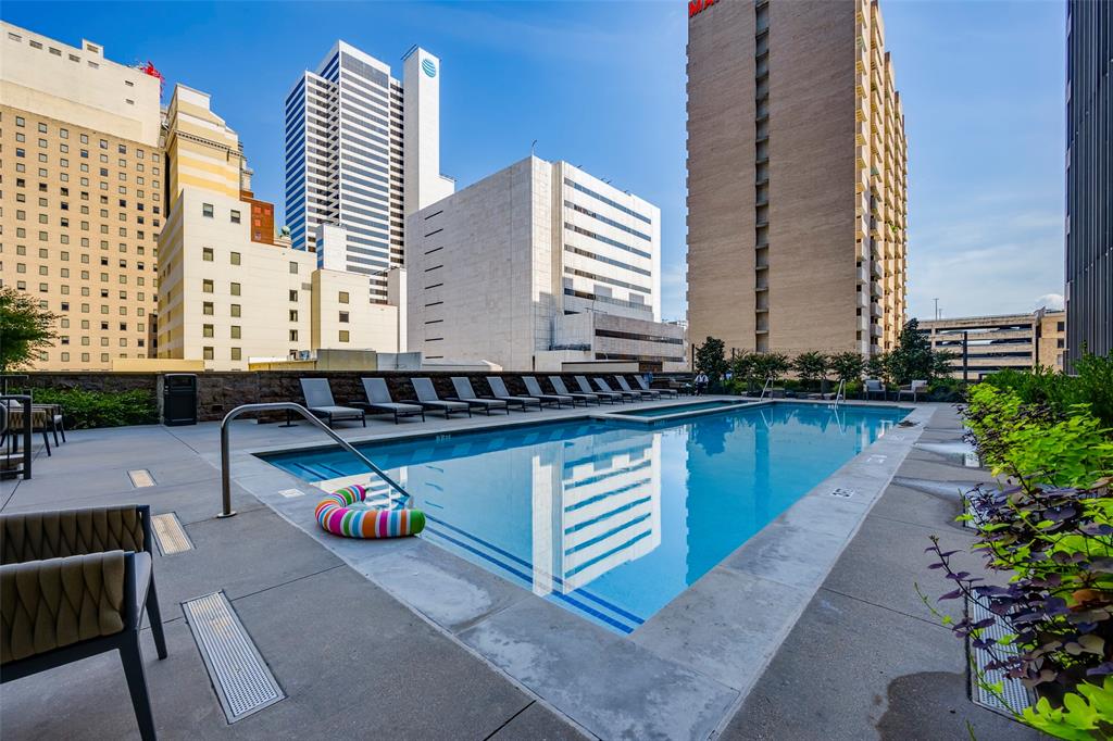 Metropolitan 1200 Main - Residential