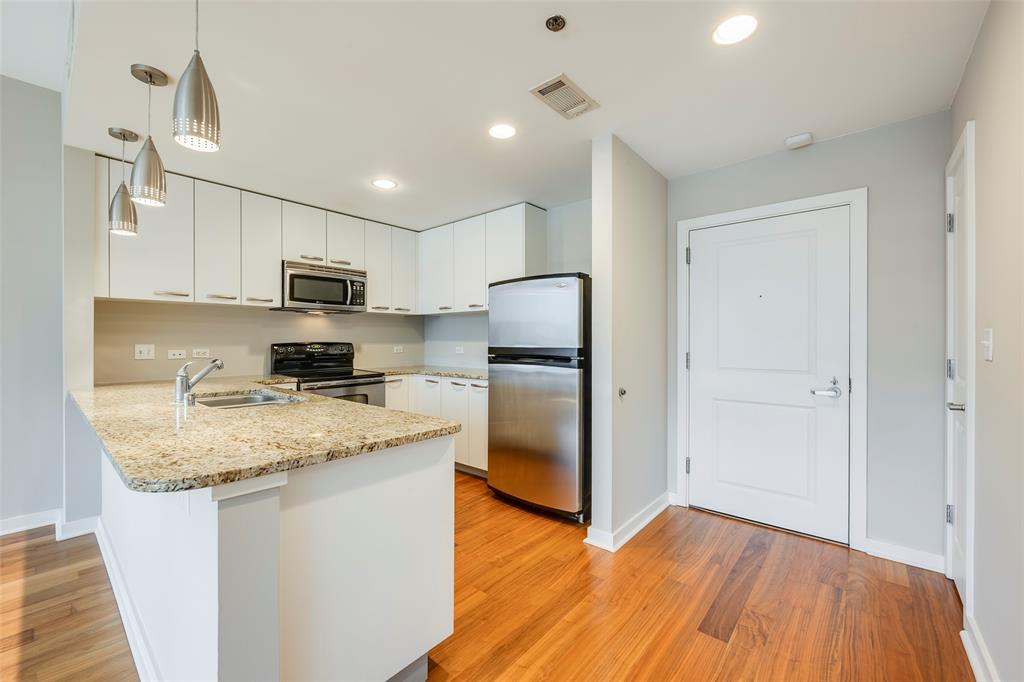 Metropolitan 1200 Main - Residential