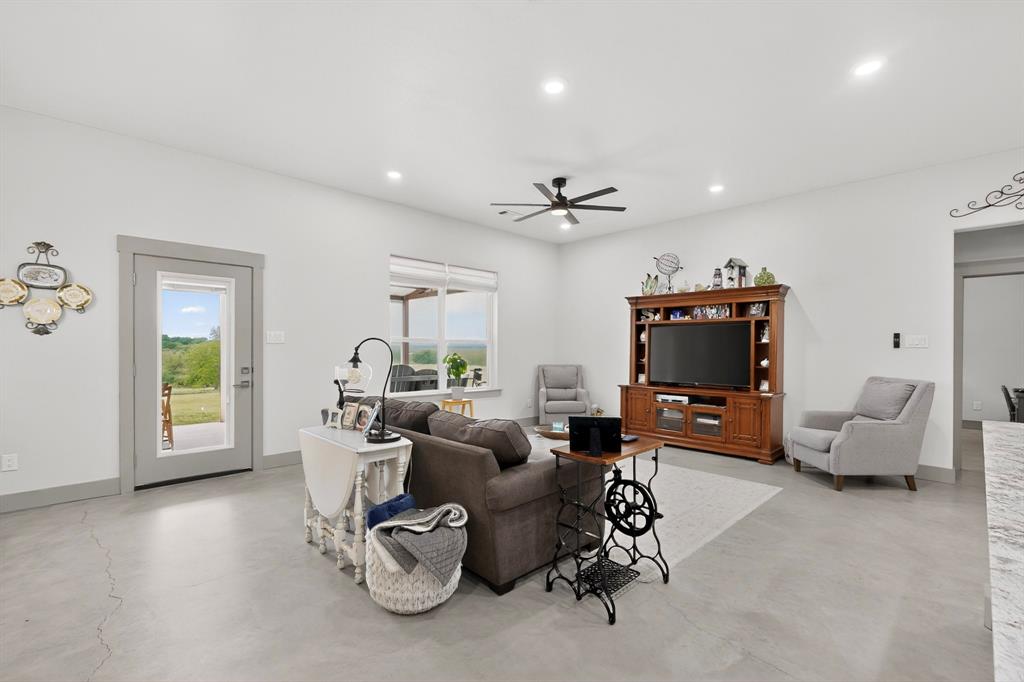 KENTUCKY TOWN ROAD ADDITION - Residential