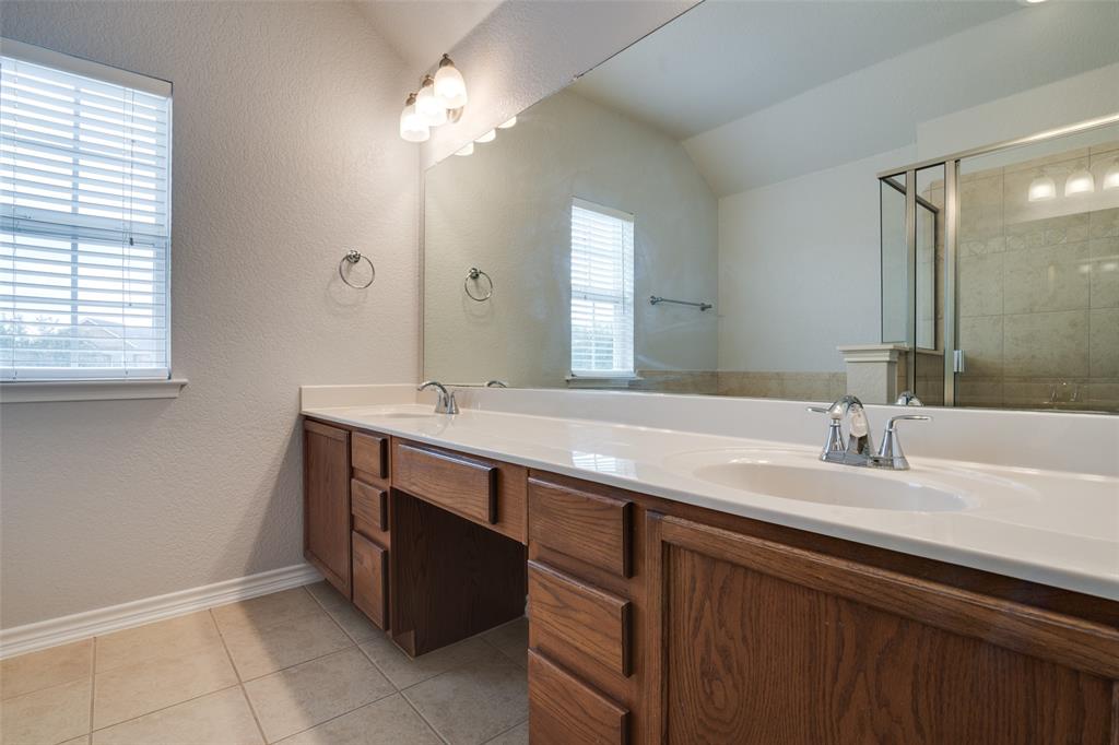 The Cascades At The Legends Ph - Residential