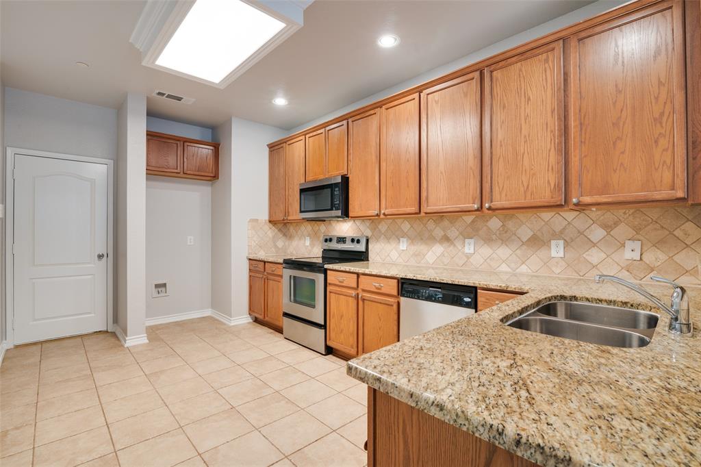 The Cascades At The Legends Ph - Residential