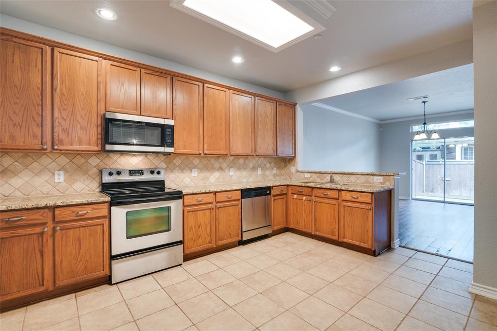 The Cascades At The Legends Ph - Residential