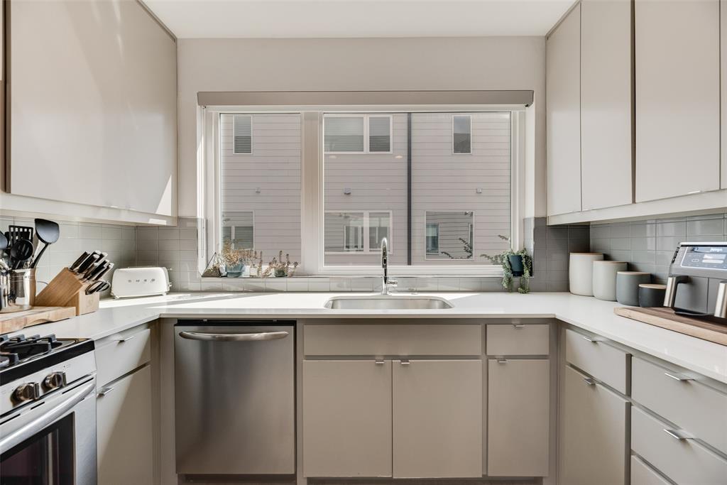 BRYAN HEIGHTS PH 3 CONDO - Residential