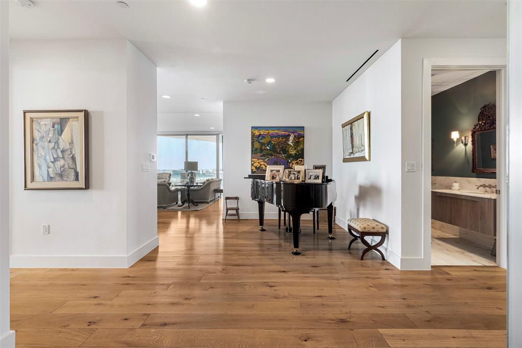 Bleu Ciel Condo - Residential