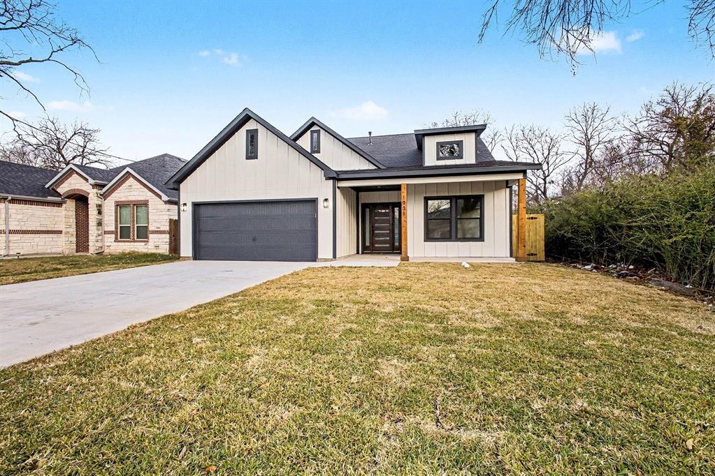Motivated seller. Dont miss out on this beautiful newley constructed home near Trinity Groves. The home has a sophisticated modern design that features an open floorplan with hardwood floors throughout the house with a lot of natural light. The kitchen is a gourmets paradise and includes quarts counter tops and stain less steel appliances, a walk in pantry and white cabinets. There are three bedrooms and a study. The primary suite is a true retreat with a vaulted ceiling and luxurious en-suite spa like master bath featuring a seperate tub and shower and large walk in closet. The secondary bedrooms share a full bath with double sinks. There is a half bathroom for guest. The expansive fenced backyard has room for a pool and outdoor kitchen.This home is a rare gem located in up and coming area near Downtown Dallas and major retail on Singleton such as Saint Rocco's, Beto & Son's, Kate Weiser Chocolate Experience and Bishop Arts. Motivated seller will consider all resonable offers. Includes a comprehensive builder warranty.