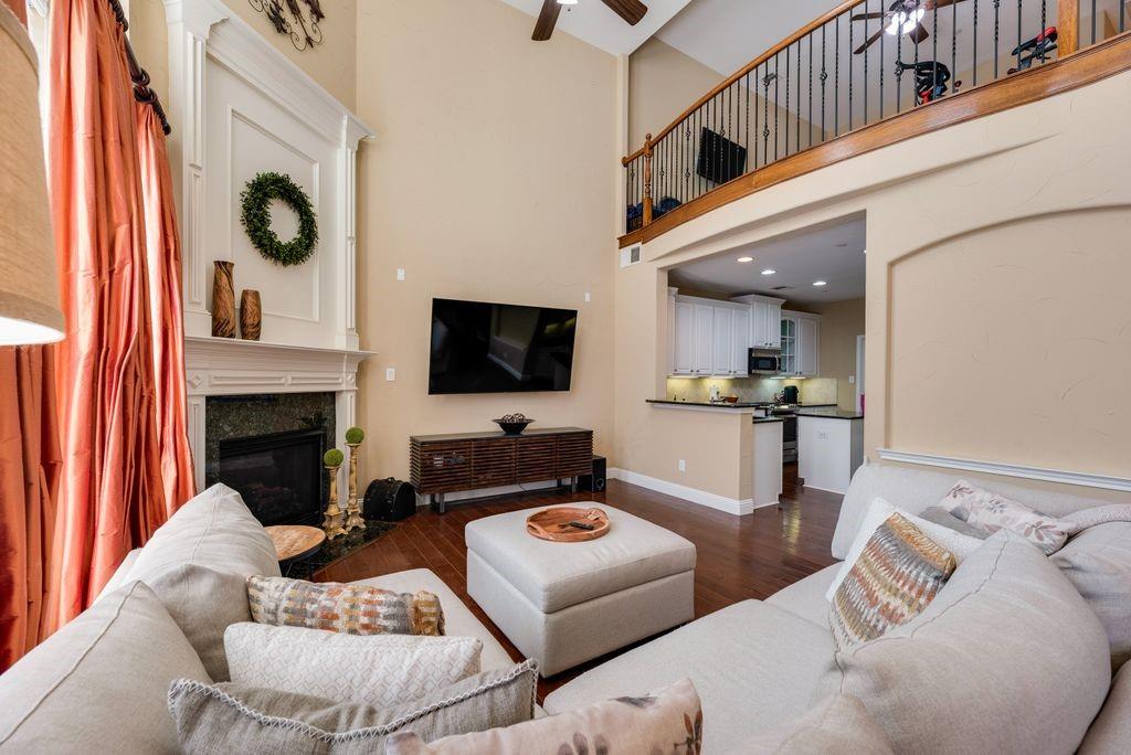 Villas At Coppell Twnhms - Residential