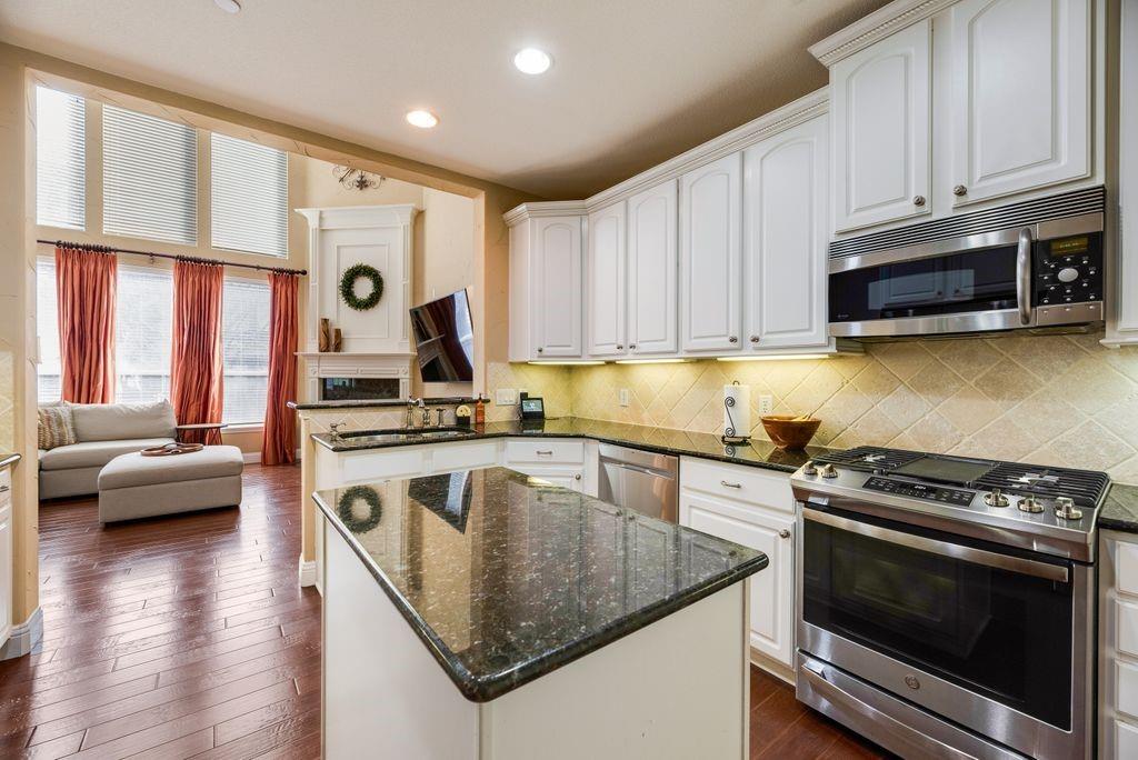Villas At Coppell Twnhms - Residential