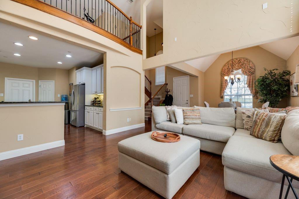 Villas At Coppell Twnhms - Residential