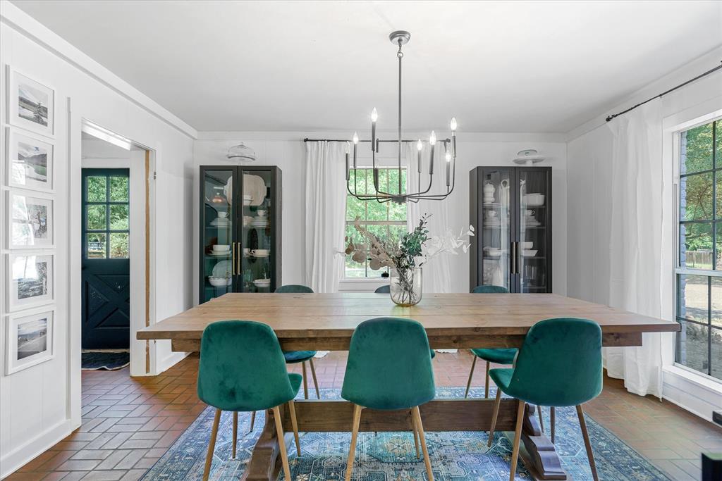 E Moro - Residential